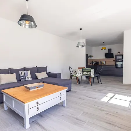 Petite Maison Confortable Pour 4 *