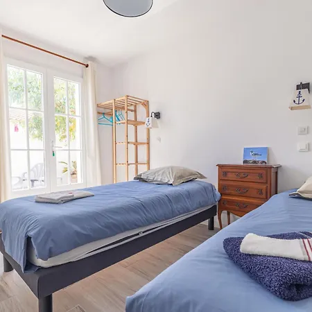 Nyaraló Petite Maison Confortable Pour 4 *